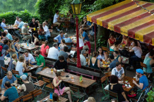 Volksgarten Biergarten Hellers